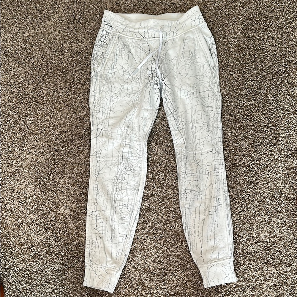 Lululemon White Joggers with Abstract Pattern
